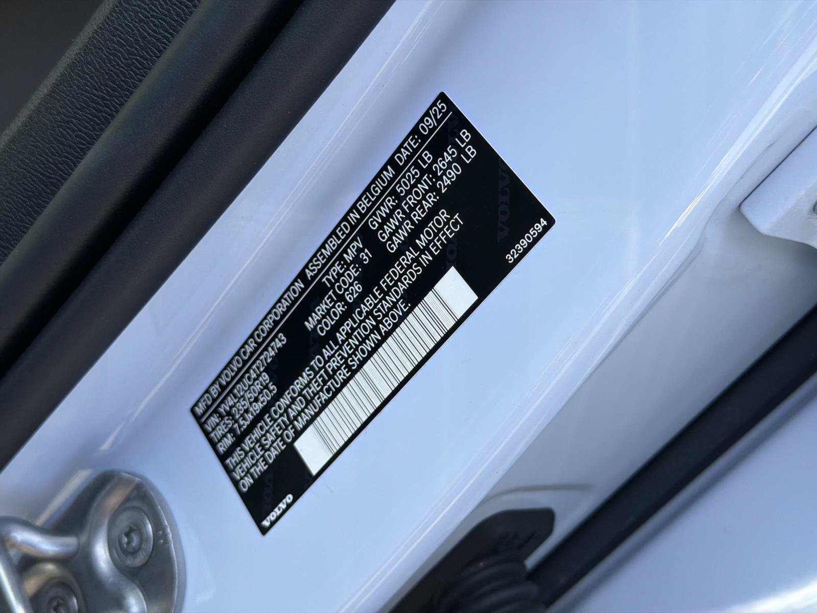 New 2026 Volvo XC40 B5 Plus w/ Protection Package Premier AWD/4WD image 29