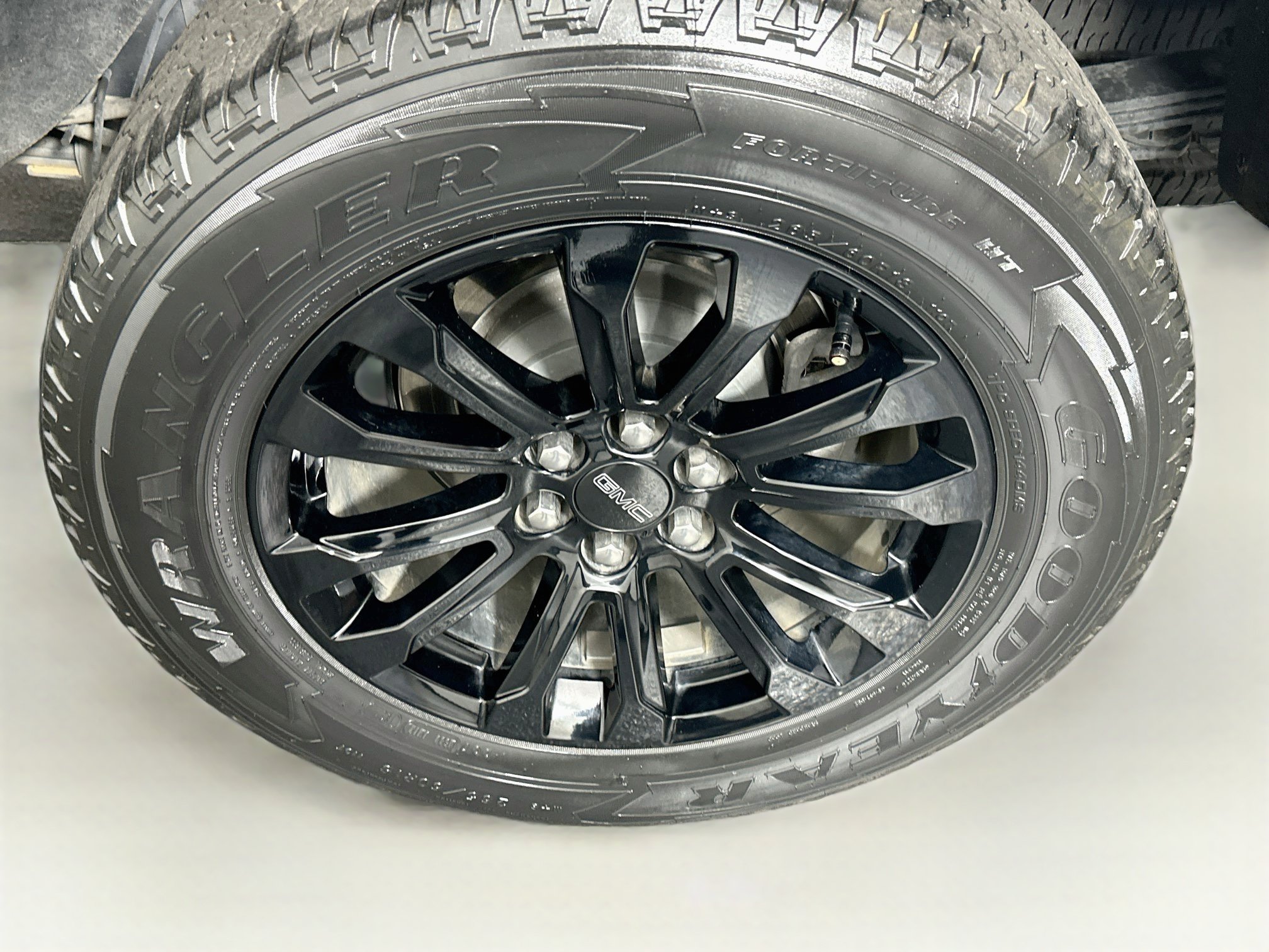 Used 2021 GMC Canyon Elevation w/ Trailering Package RWD image 11
