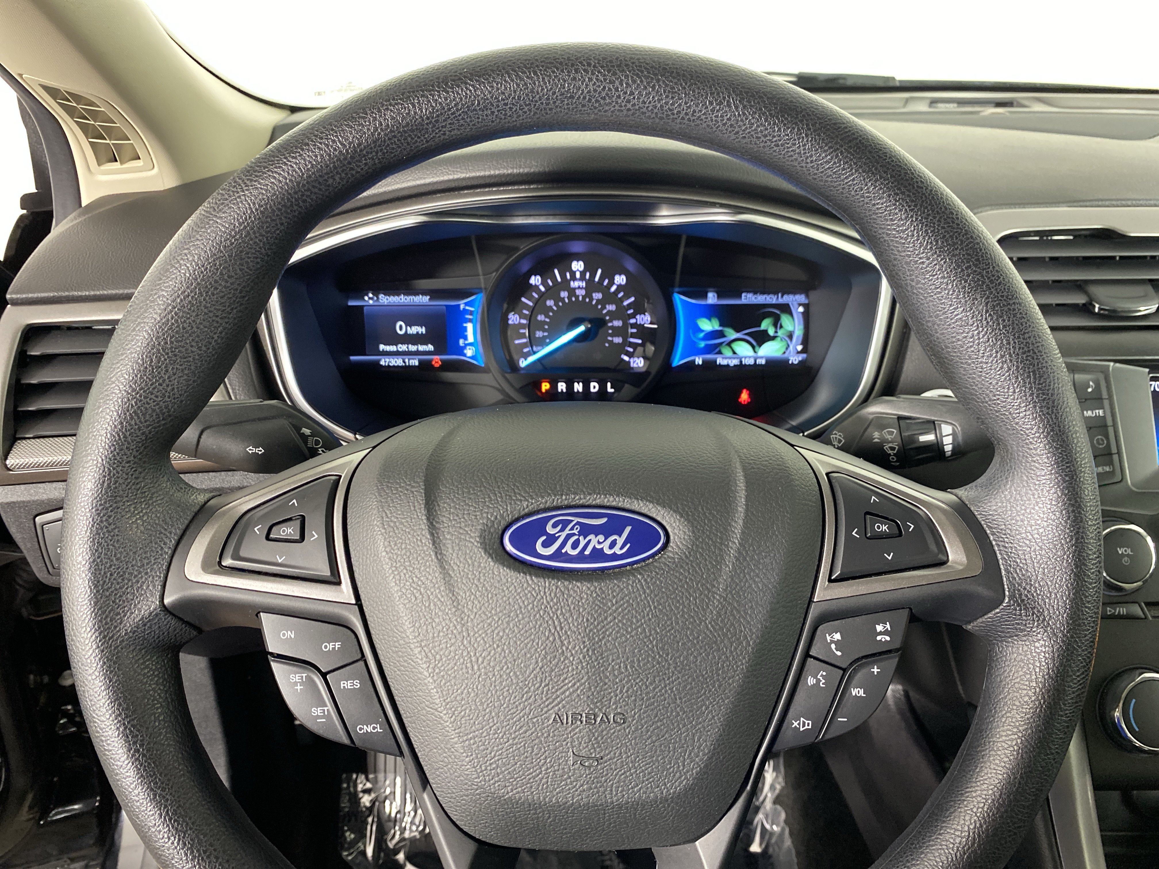 Used 2018 Ford Fusion S FWD image 19