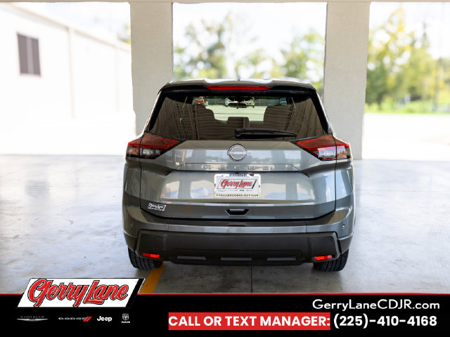 Used 2025 Nissan Rogue SV FWD image 5