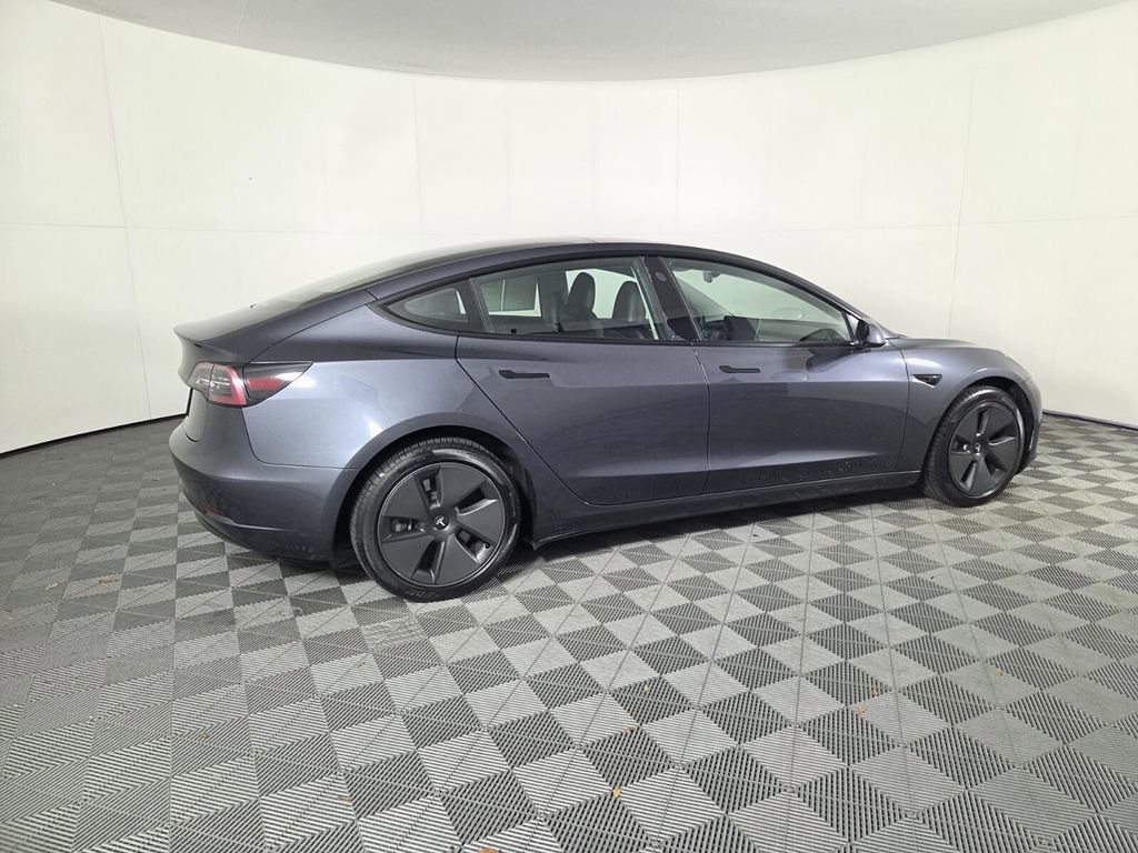 Used 2023 Tesla Model 3 Standard Range image 6