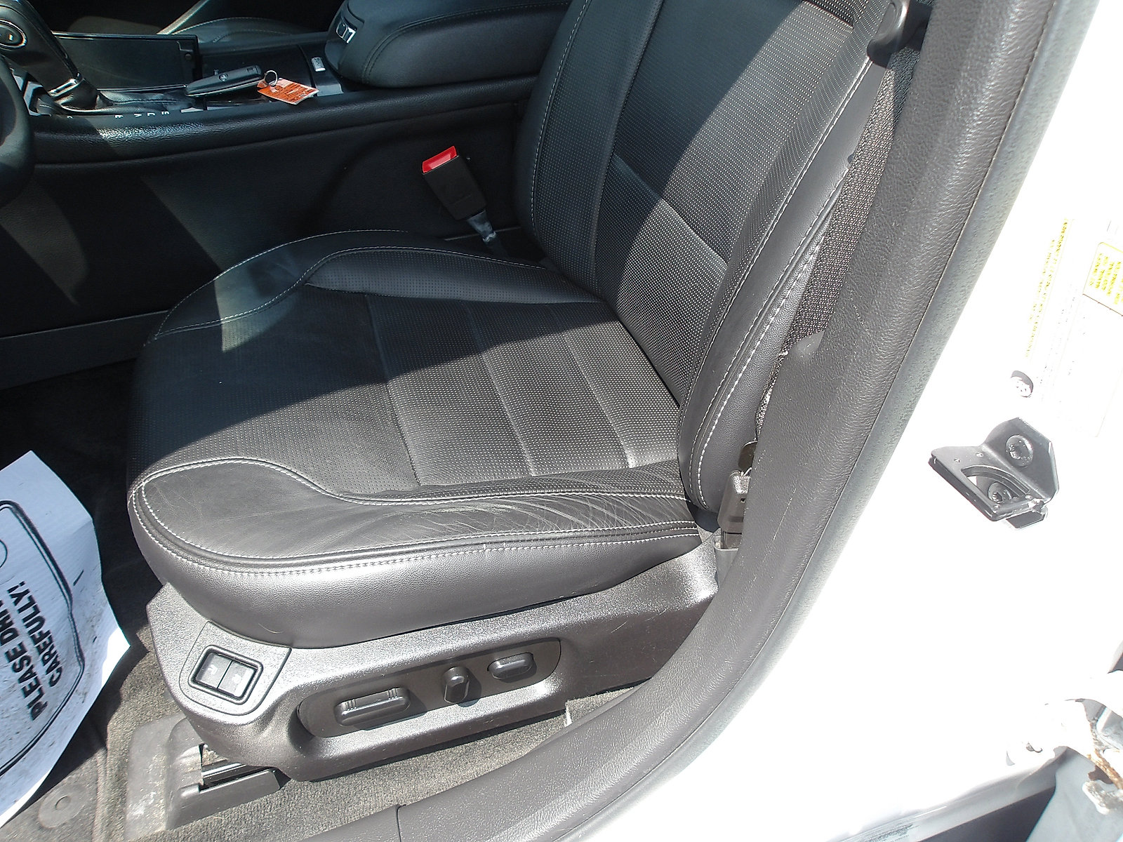 Used 2018 Ford Taurus Limited AWD/4WD image 13