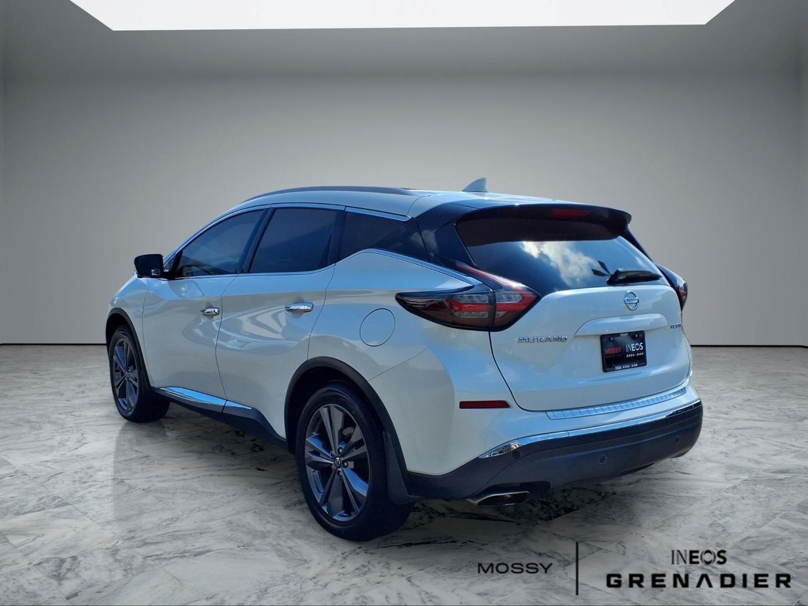 Used 2020 Nissan Murano Platinum FWD image 2