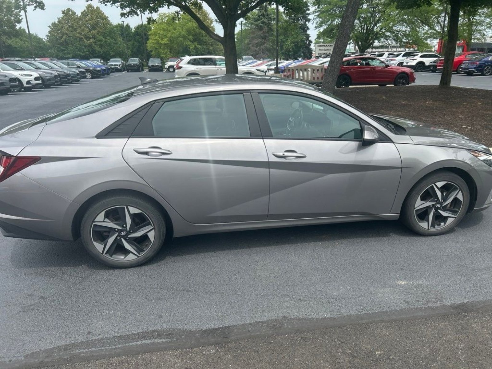 Used 2023 Hyundai Elantra SEL w/ Convenience Package FWD image 10