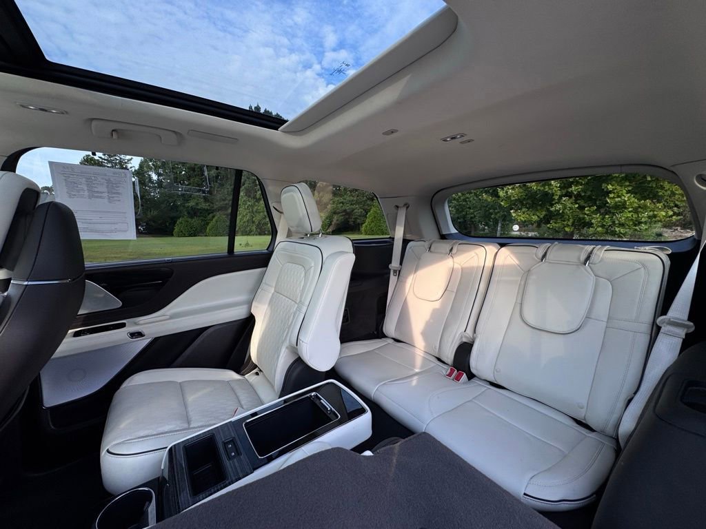 Used 2023 Lincoln Aviator Black Label w/ Jet Package image 26