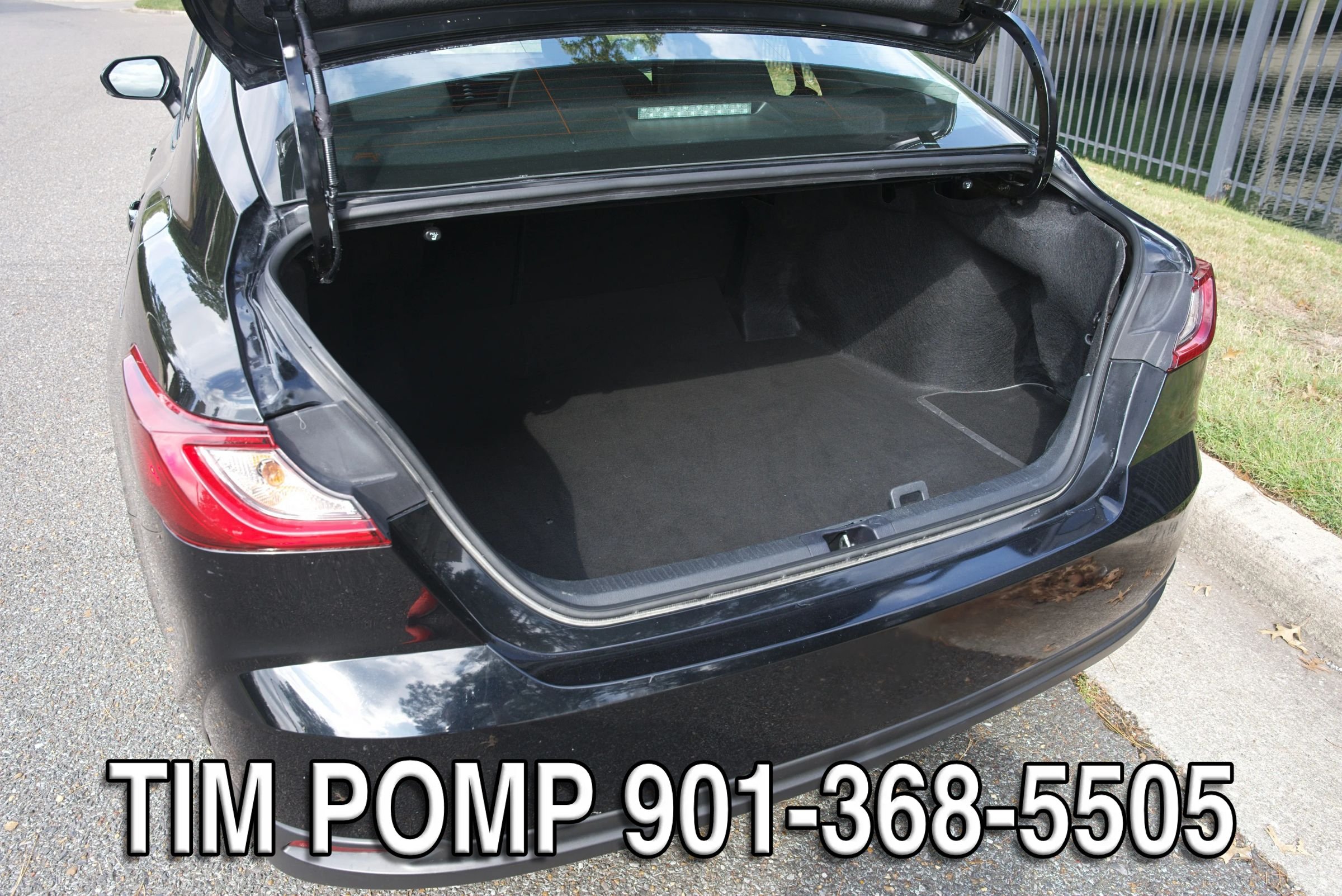 Used 2025 Toyota Camry LE FWD image 14