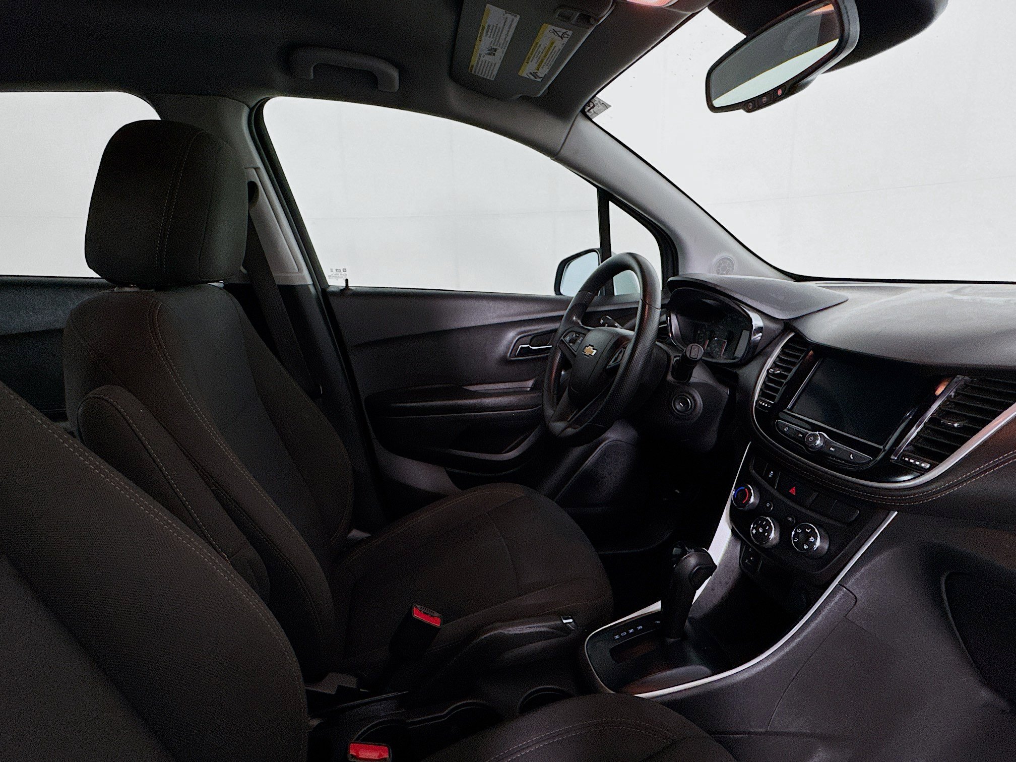 Used 2022 Chevrolet Trax LS w/ Tint and Cruise Package FWD image 27