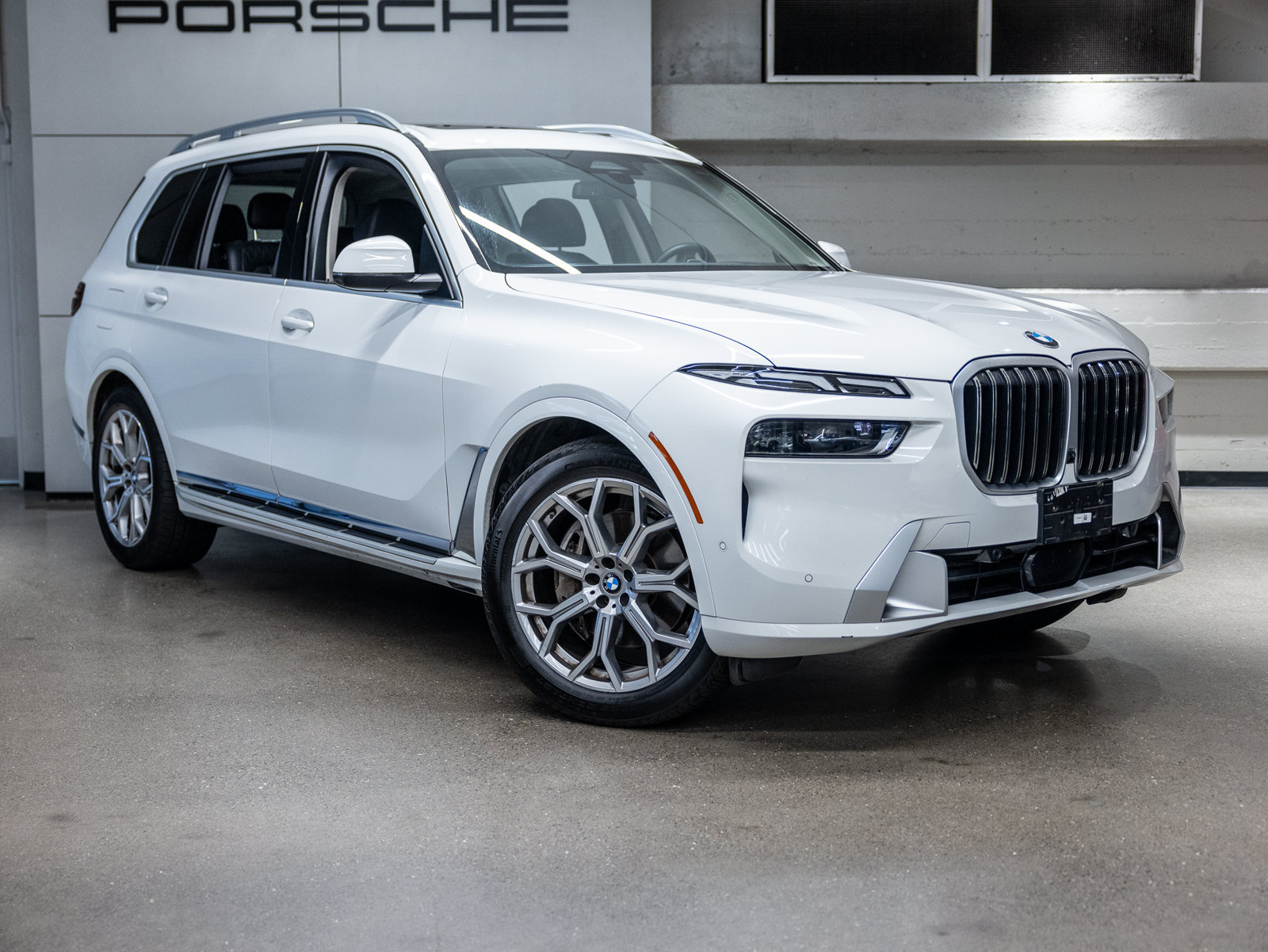 Used 2025 BMW X7 xDrive40i AWD/4WD image 11
