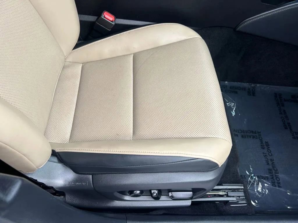 Used 2020 Lexus ES 350 w/ Premium Package image 16