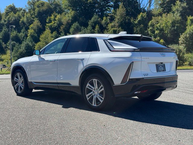 Used 2024 Cadillac Lyriq Tech w/ LPO, Floor Liner Package AWD/4WD image 5