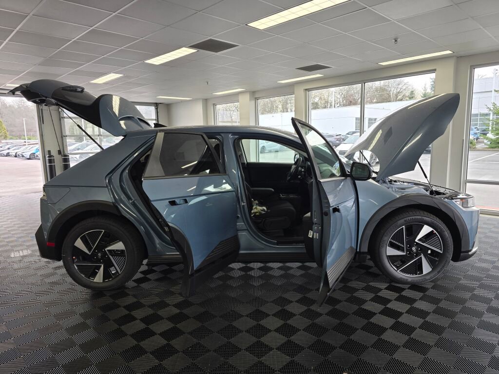 New 2026 Hyundai Ioniq 5 SE image 16