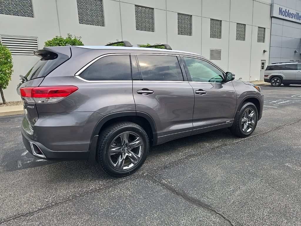 Used 2017 Toyota Highlander Limited Platinum AWD/4WD image 8