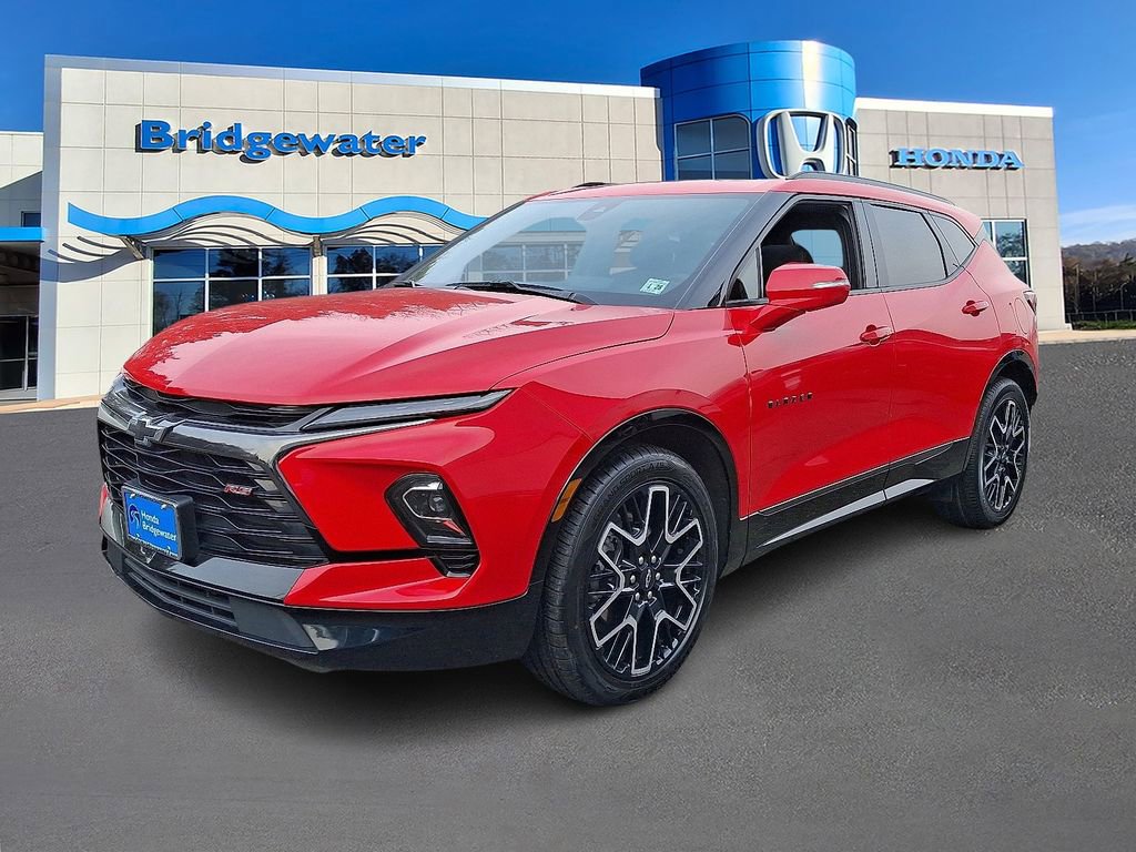 Used 2023 Chevrolet Blazer RS w/ Enhanced Convenience Package image 3