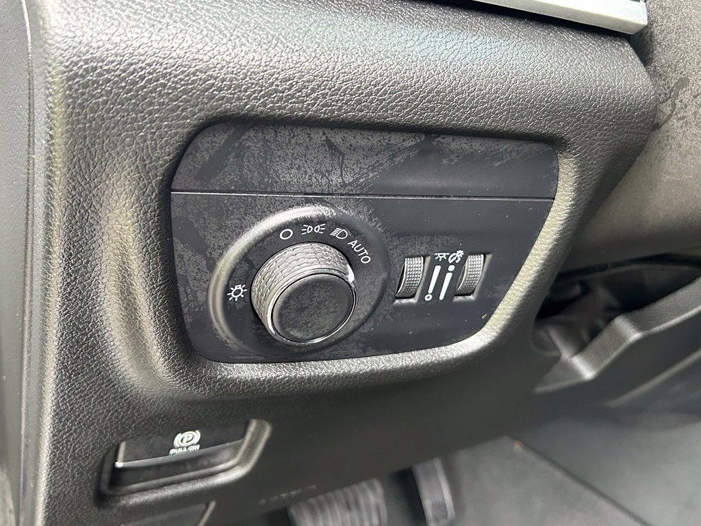 Certified 2025 Jeep Grand Cherokee L Altitude RWD image 20