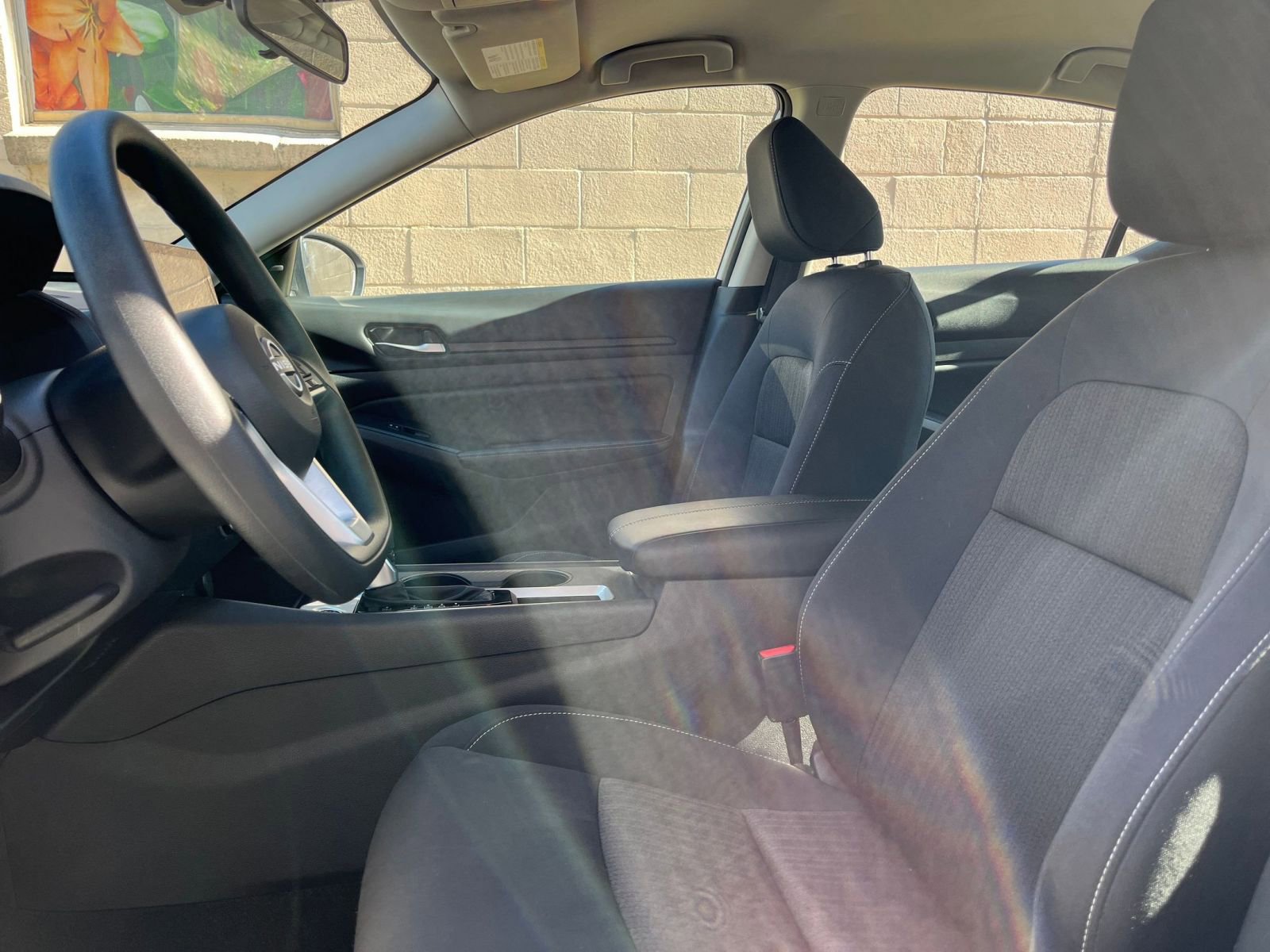 Used 2025 Nissan Altima 2.5 SV image 25