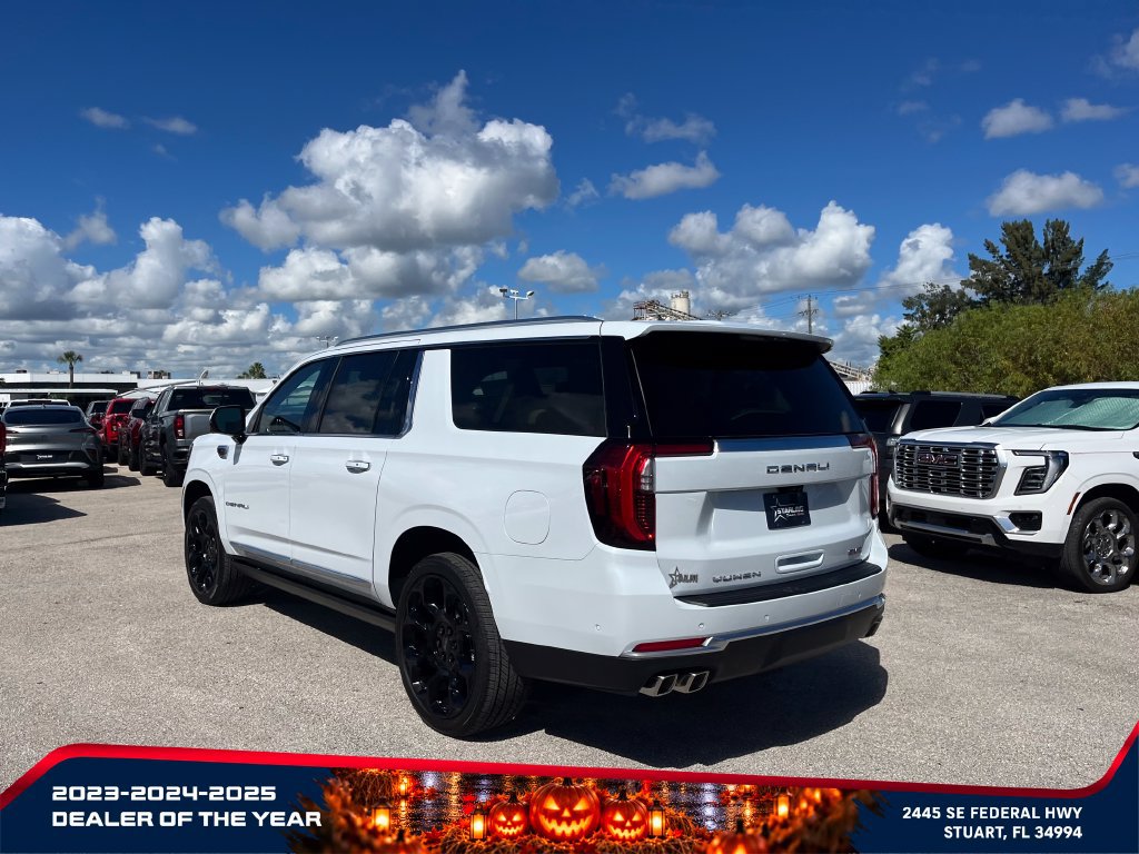 New 2027 GMC Yukon XL Denali w/ Denali Reserve Package AWD/4WD image 5