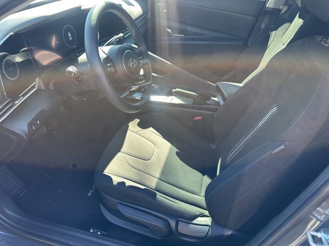 Used 2024 Hyundai Elantra SEL image 13