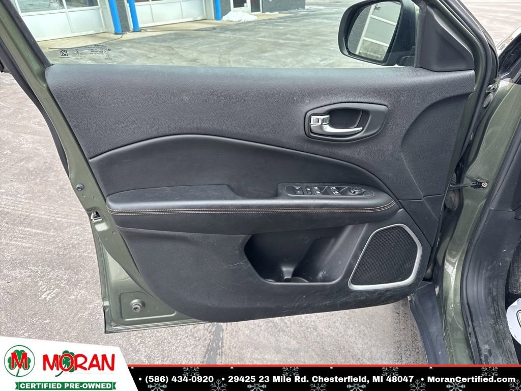 Used 2019 Jeep Compass Limited image 9