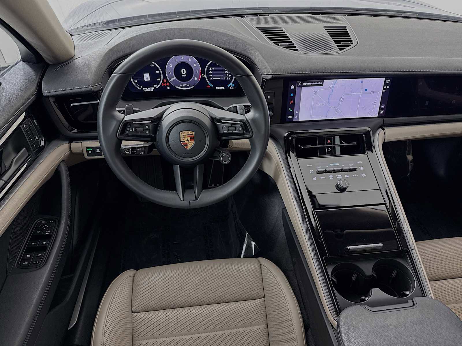 Certified 2025 Porsche Panamera image 24
