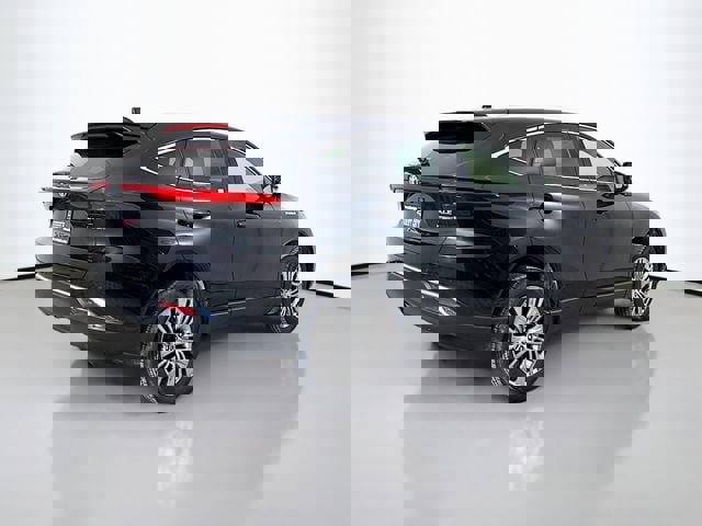 Used 2021 Toyota Venza XLE image 9