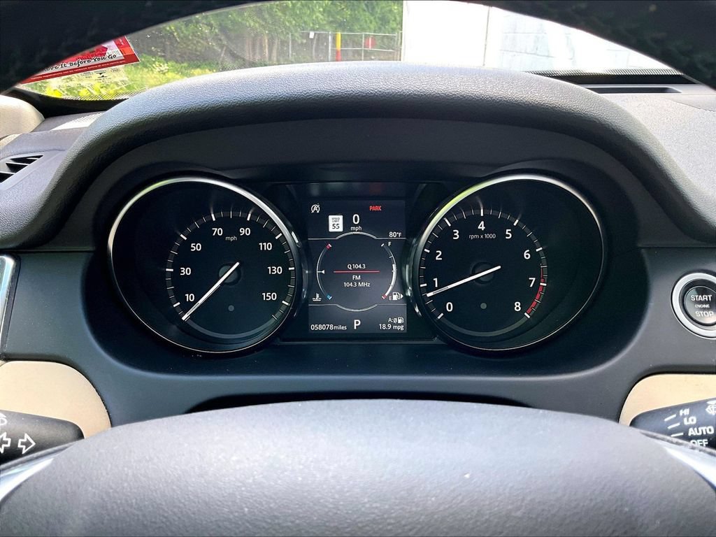 Used 2019 Land Rover Discovery Sport HSE AWD/4WD image 25
