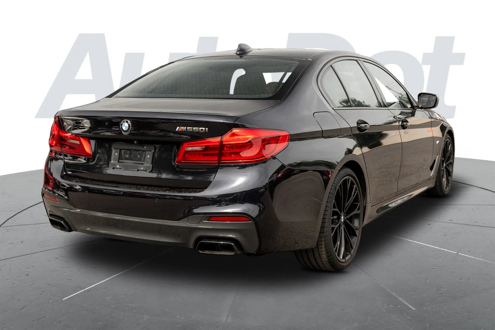 Used 2019 BMW M550i xDrive w/ Premium Package AWD/4WD image 3