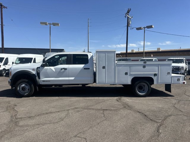New 2025 Ford F550 XL 11Ft Scelzi Contractor Body image 4