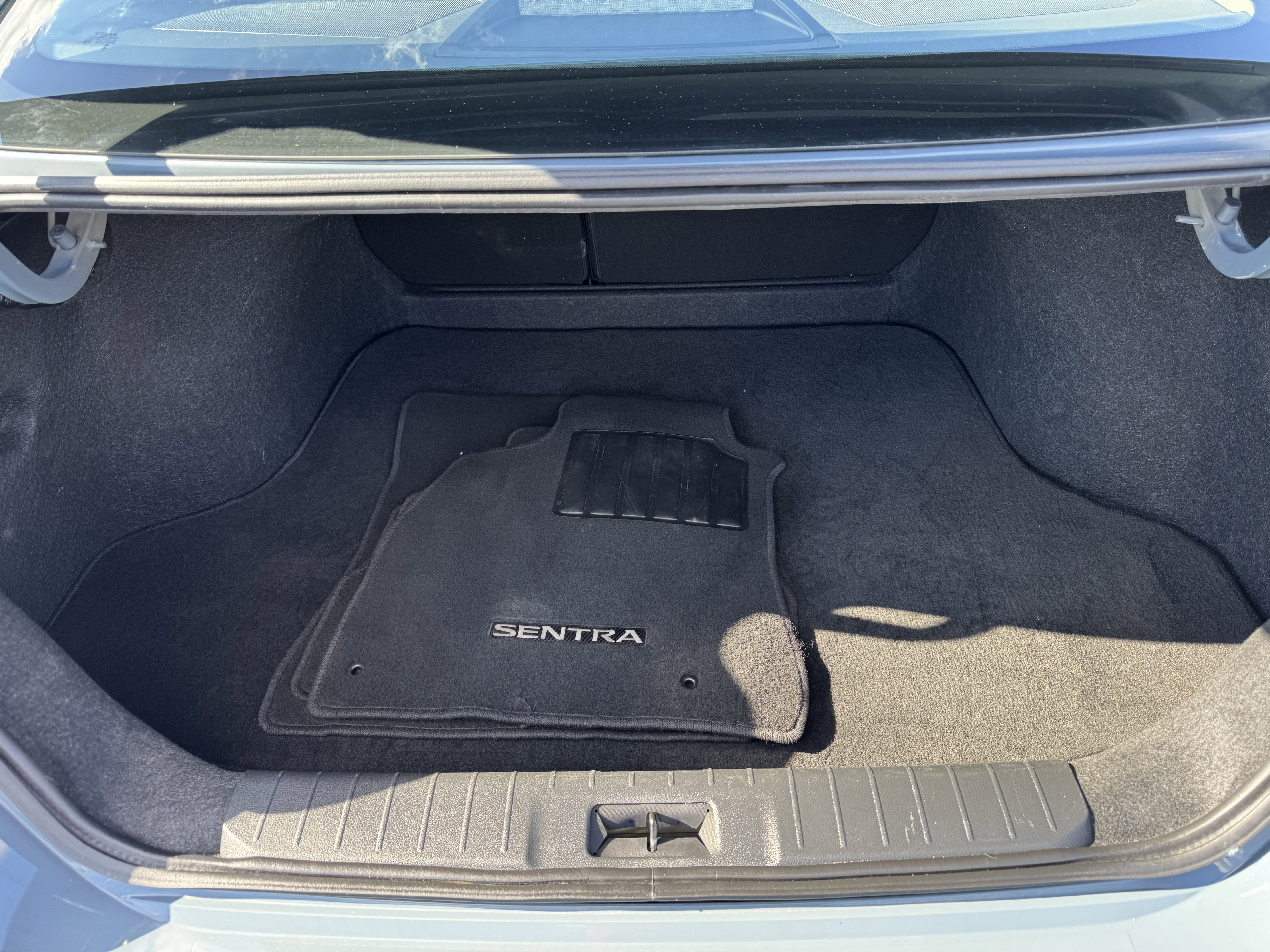 Used 2025 Nissan Sentra SV image 13