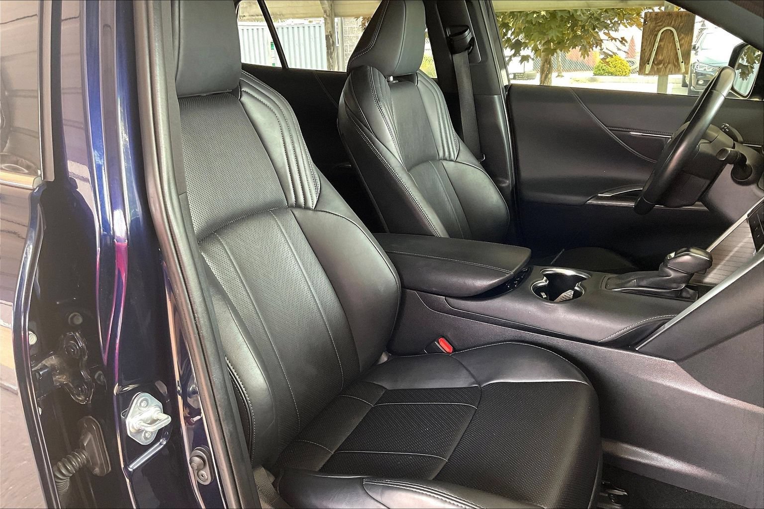 Used 2021 Toyota Venza Limited AWD/4WD image 24