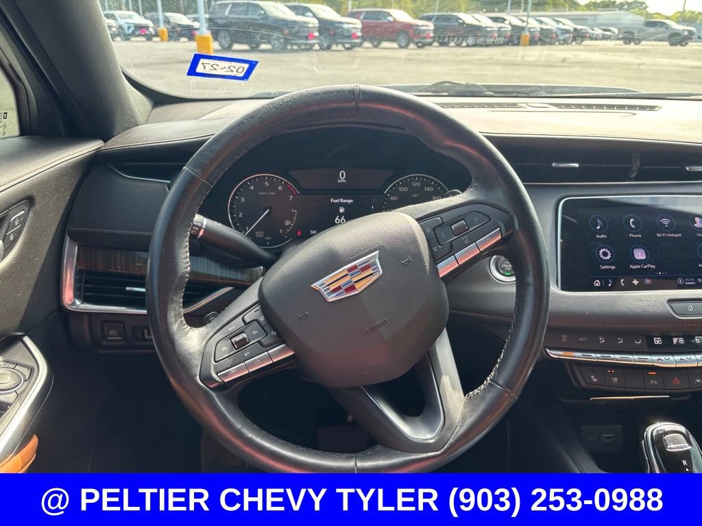 Used 2021 Cadillac XT4 Premium Luxury FWD image 14