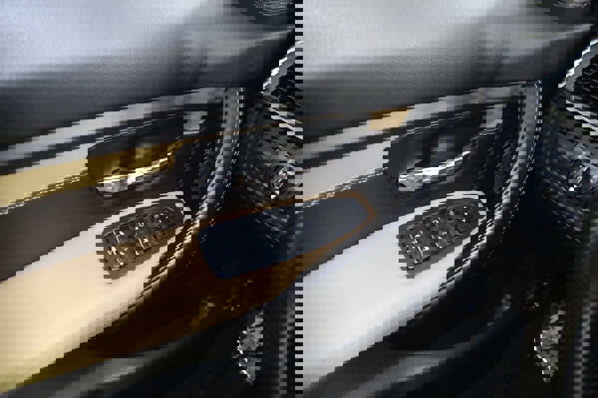 Used 2017 BMW M3 w/ Executive Package image 35