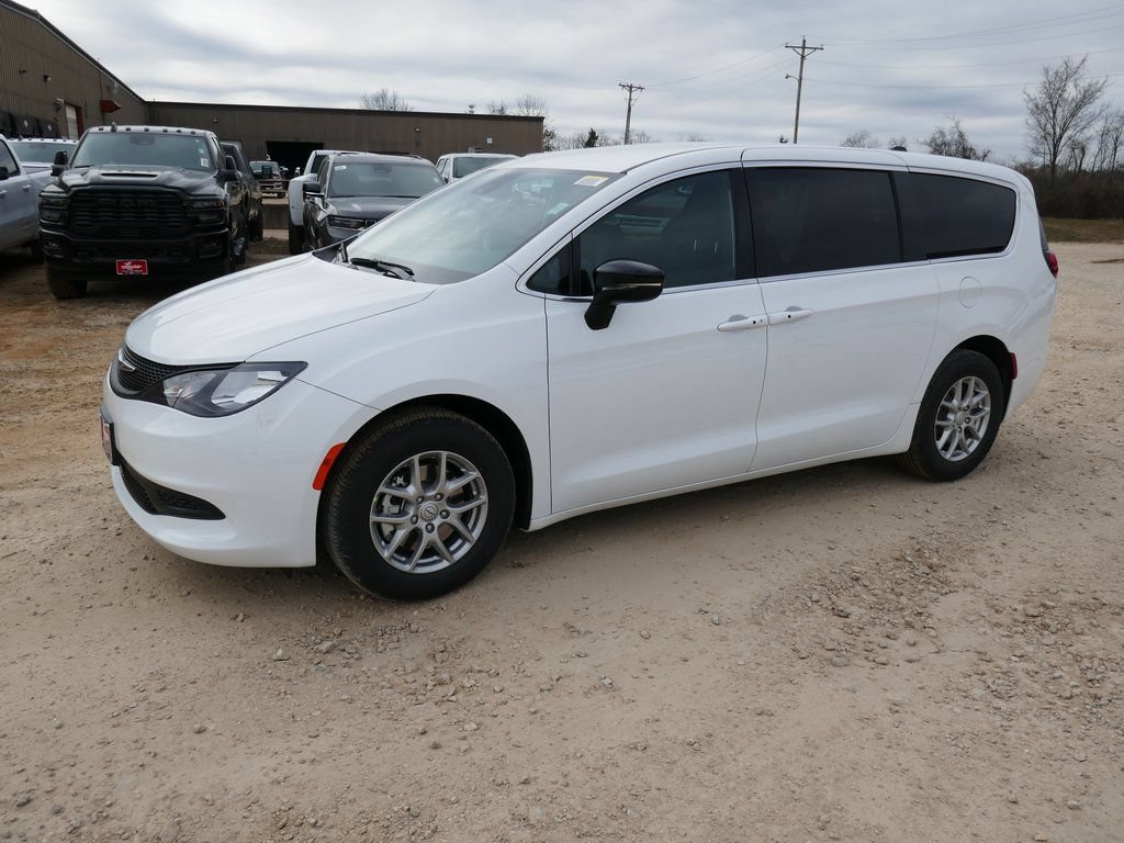 New 2026 Chrysler Voyager LX FWD image 7