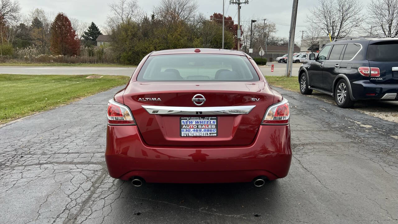 Used 2015 Nissan Altima 2.5 SV w/ Convenience Package FWD image 4