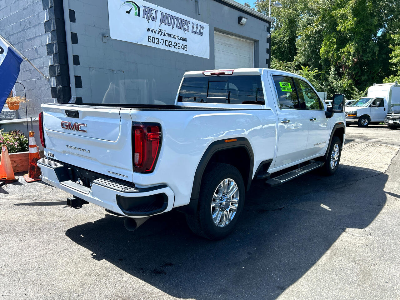 Used 2022 GMC Sierra 3500 Denali image 8
