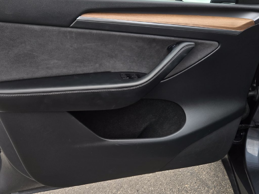 Used 2022 Tesla Model Y Performance AWD/4WD image 11