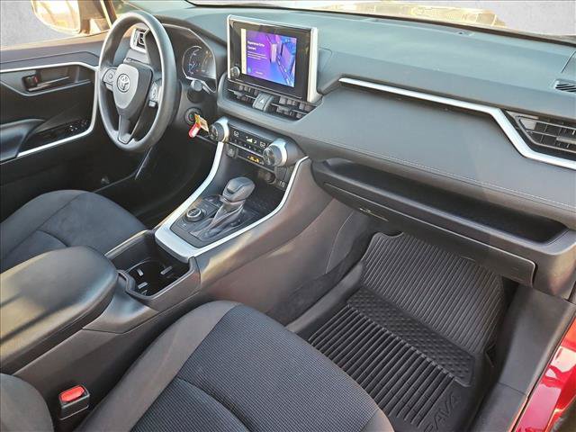 Certified 2024 Toyota RAV4 LE AWD/4WD image 27