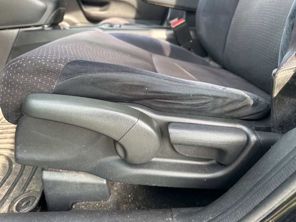 Used 2012 Honda CR-V EX image 17