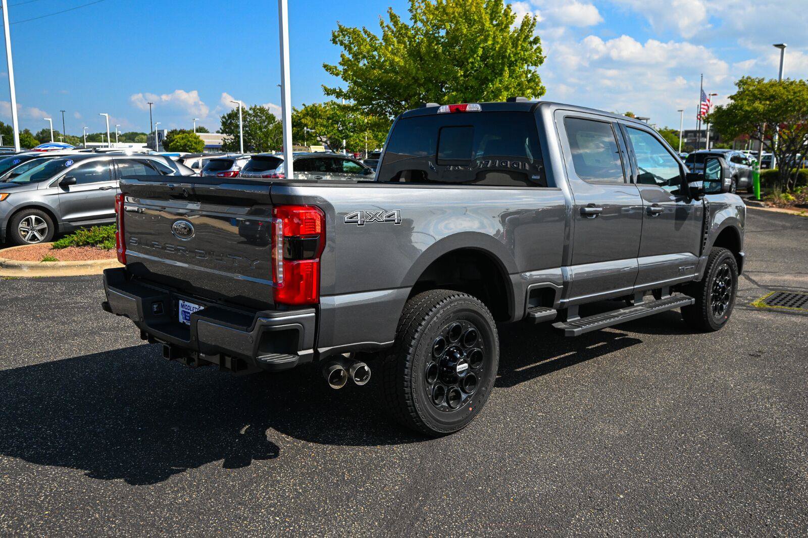 New 2026 Ford F250 XLT w/ XLT Premium Package AWD/4WD image 5
