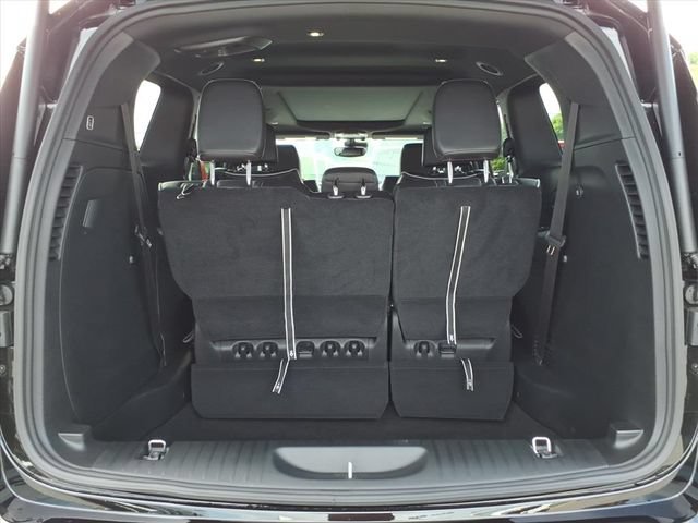 New 2027 Chrysler Pacifica Limited FWD image 7