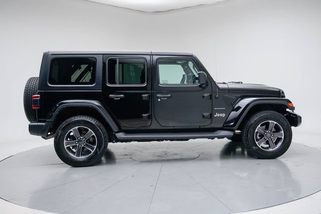 Used 2023 Jeep Wrangler Unlimited Sahara w/ LED Lighting Group AWD/4WD image 16