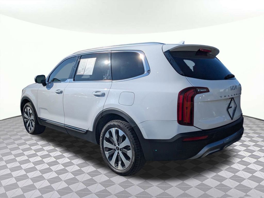 Used 2022 Kia Telluride EX w/ EX Premium Package FWD image 4