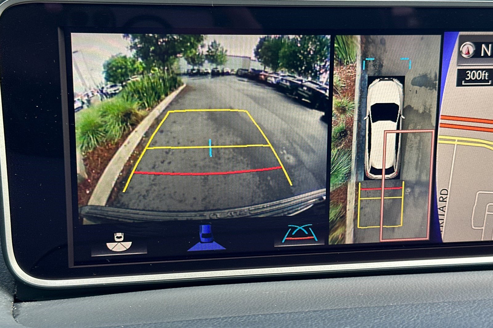 Used 2017 Lexus RX 450h AWD image 26