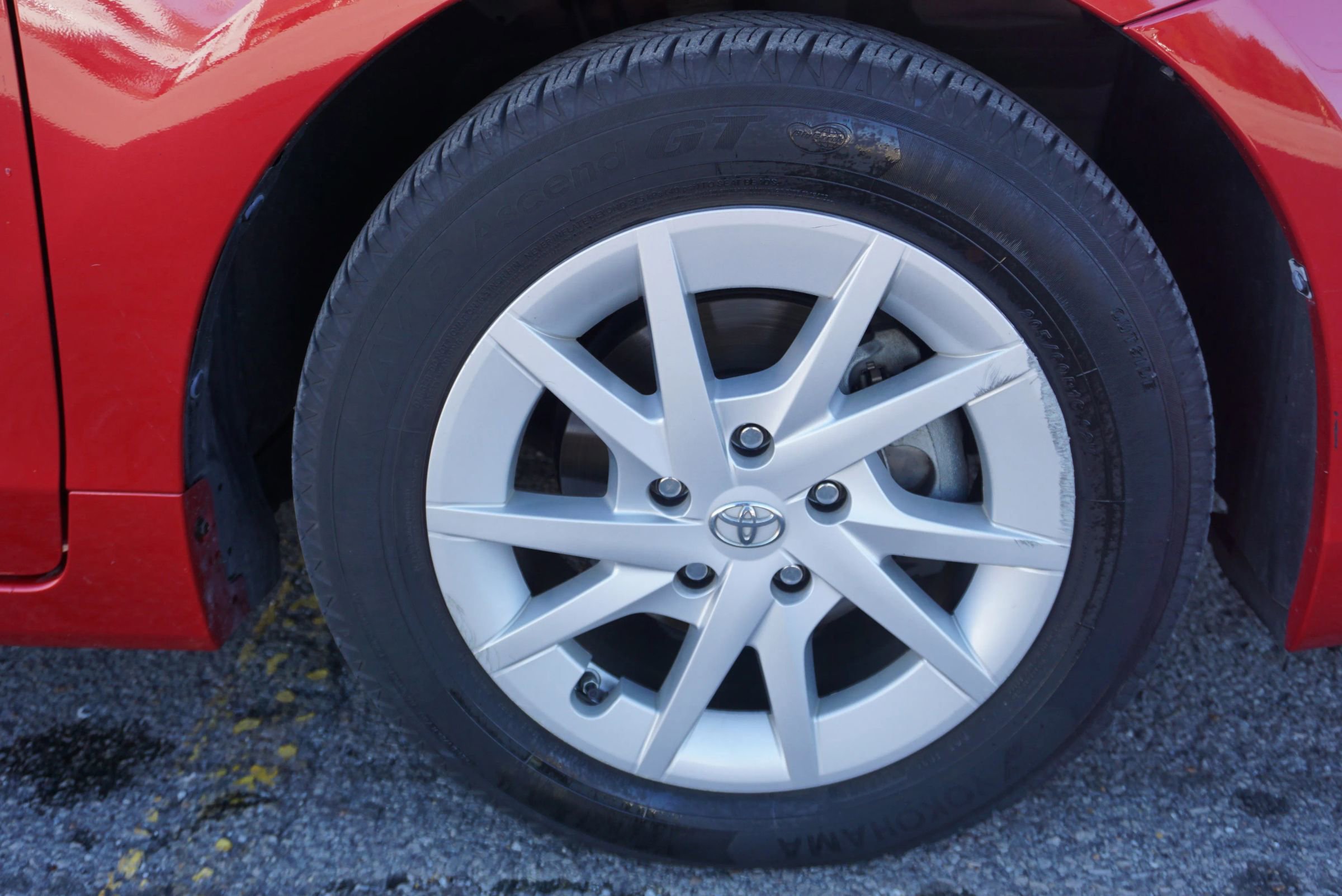 Used 2012 Toyota Prius V Two image 11