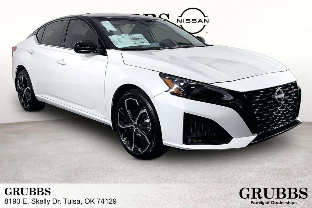 New 2026 Nissan Altima 2.5 SR AWD/4WD image 1