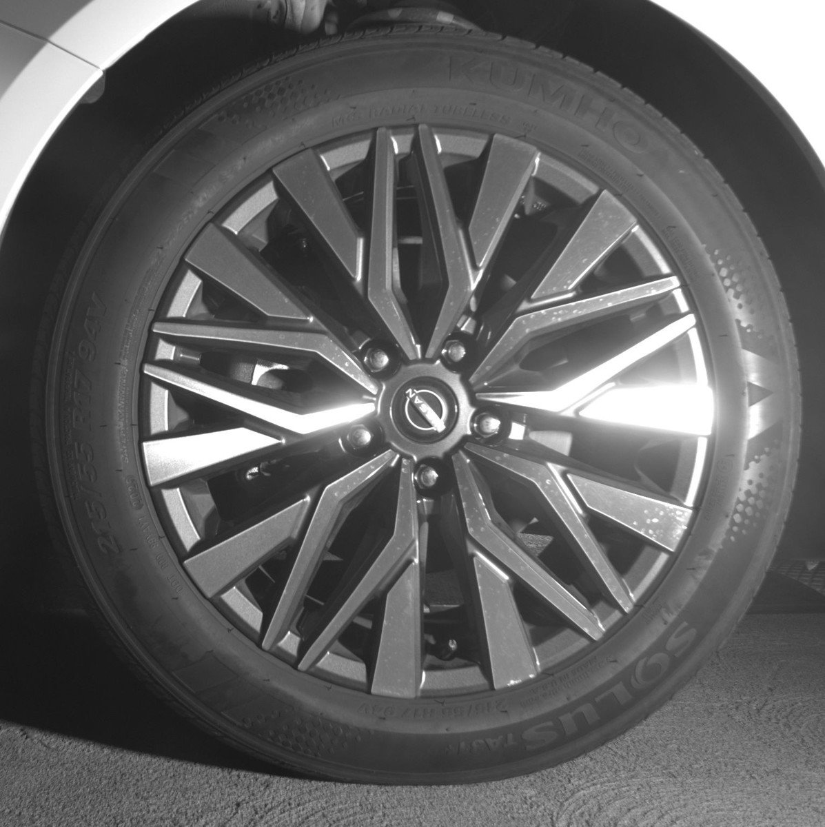Used 2025 Nissan Altima 2.5 SV FWD image 12