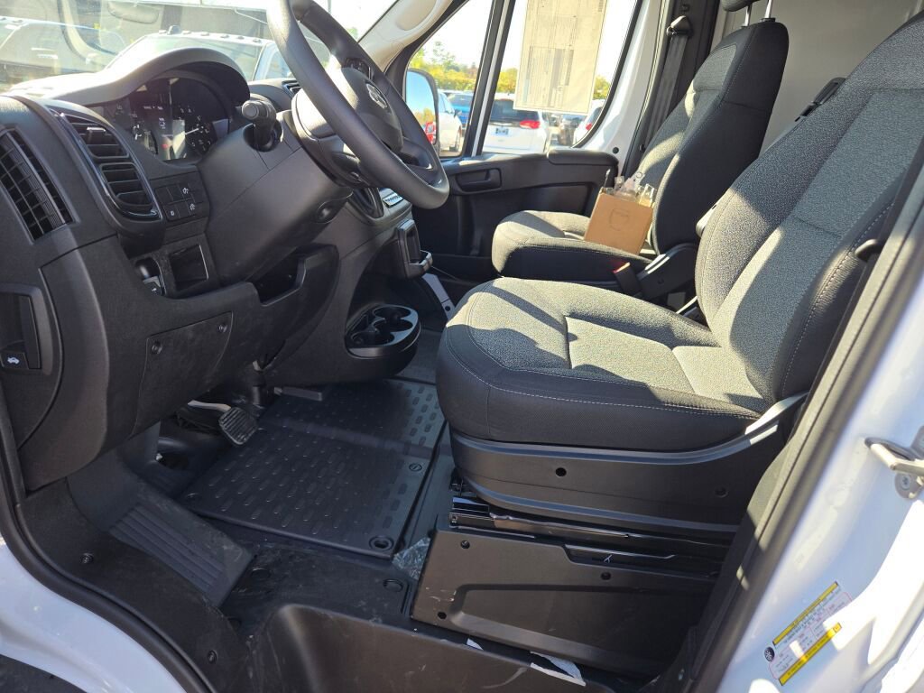 New 2026 RAM ProMaster 2500 w/ Convenience Group image 10