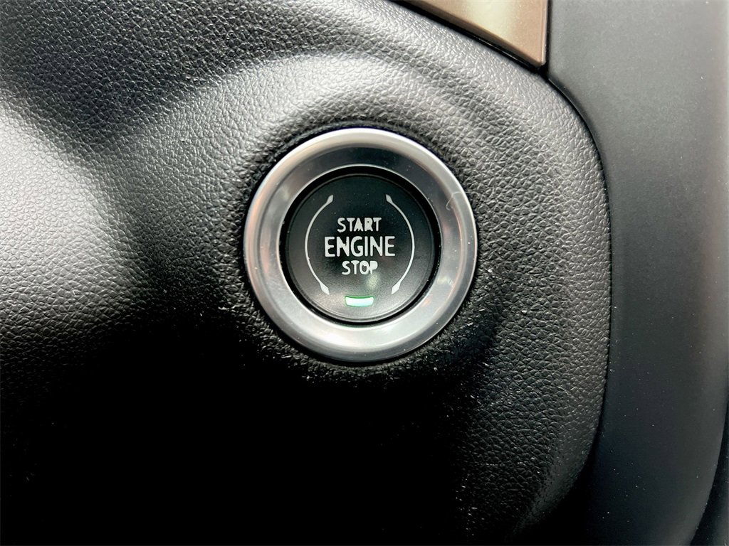 Certified 2019 Chevrolet Silverado 1500 High Country w/ Technology Package image 15