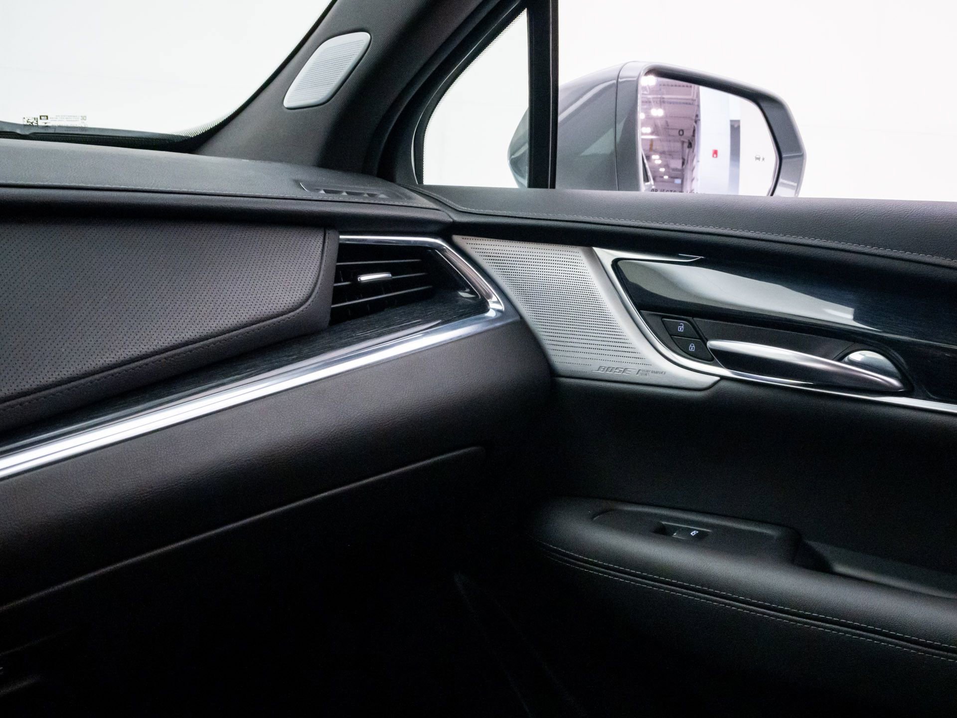 Used 2020 Cadillac XT5 Premium Luxury w/ LPO, Floor Liner Package FWD image 30