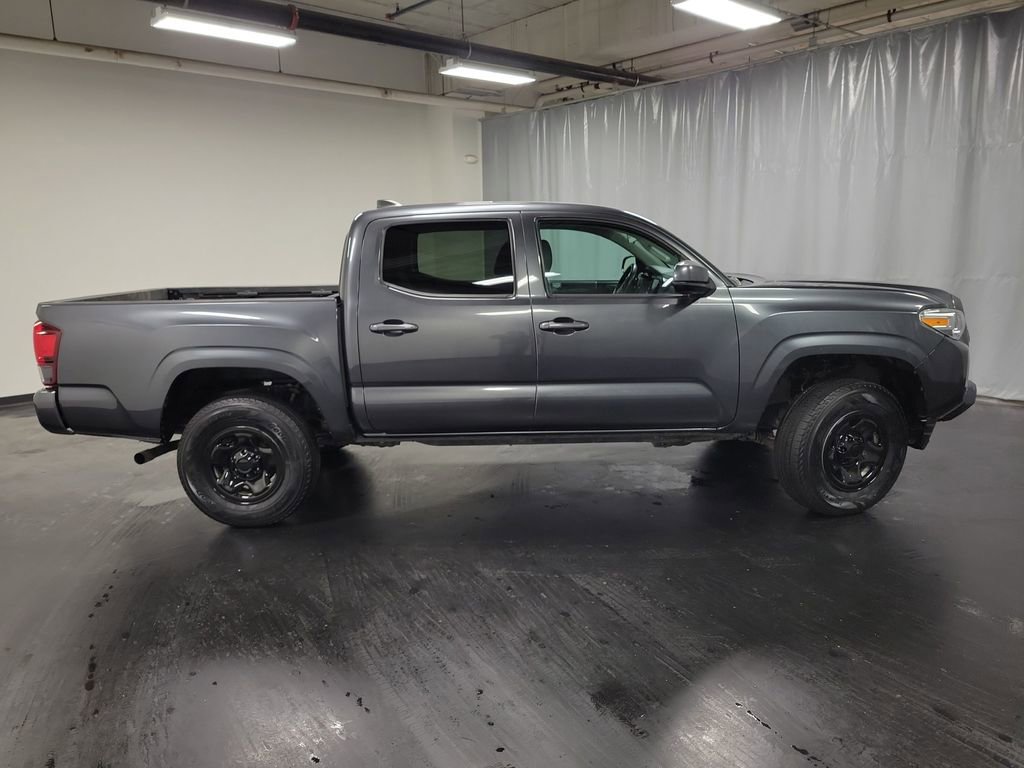 Used 2022 Toyota Tacoma SR image 9