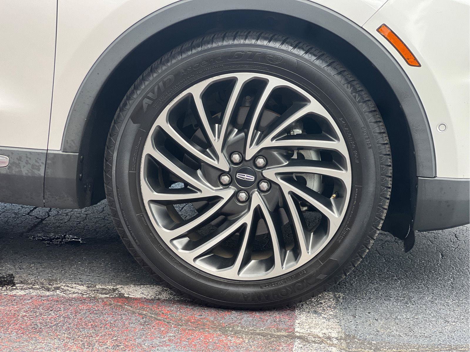 Used 2019 Lincoln Nautilus Reserve FWD image 27